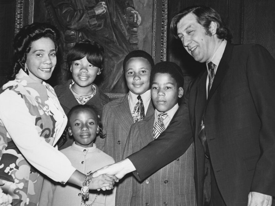 File Coretta Scott King And Family With NEC President Gunther Schuller jpg Wikimedia Commons